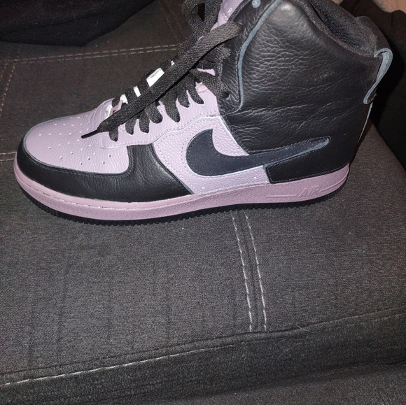 Custom Nikes. Unisex men's size 8 women's size 9.5. Black and purple - Picture 9 of 12